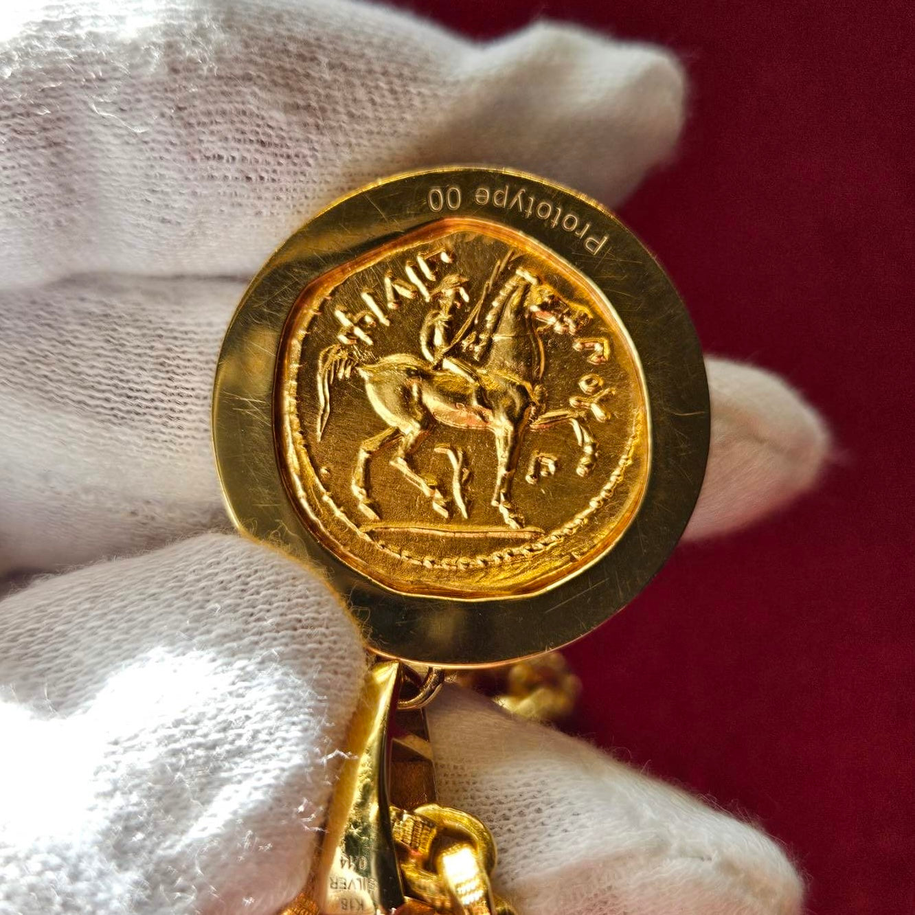 [Coin Pendant] Zeus Gold Coin - Gold & Black Diamond