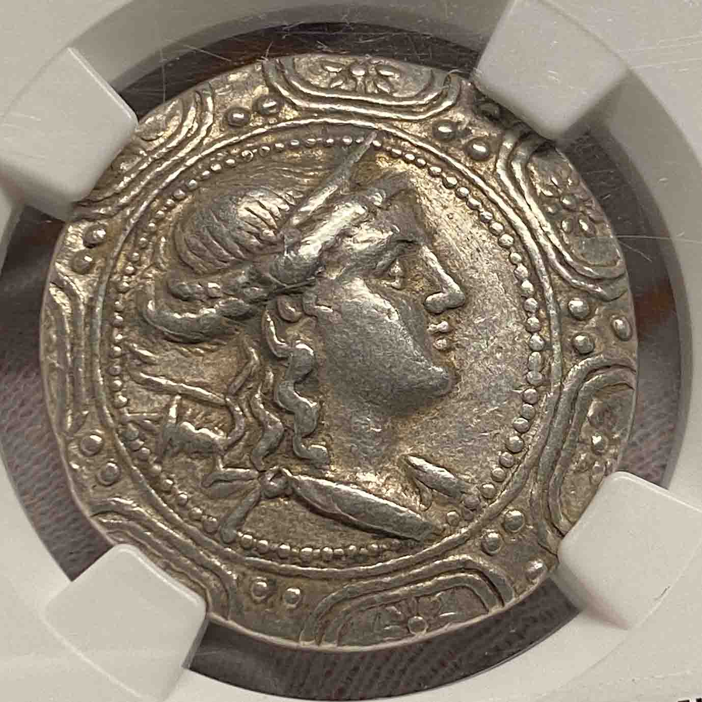 古代ギリシャ　ローマ治世下のマケドニア発行　テトラドラクマ銀貨(16.81g)　c. 167-148 BC　XF